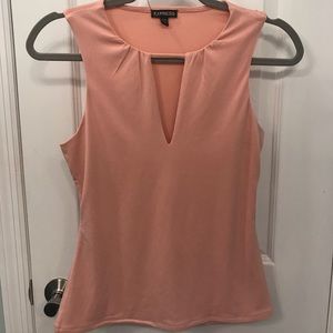 Key hole cut out top